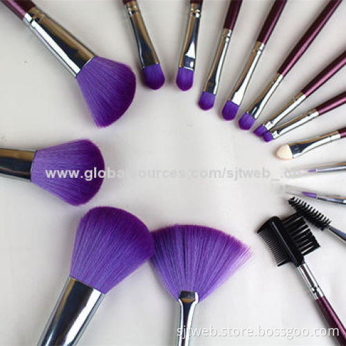 16 Pieces Powder Makeup Brushes, Off-Price Merchandise